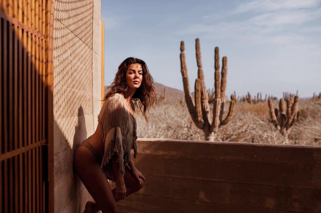 Post 7 by Serena Sirena on Instagram (image)