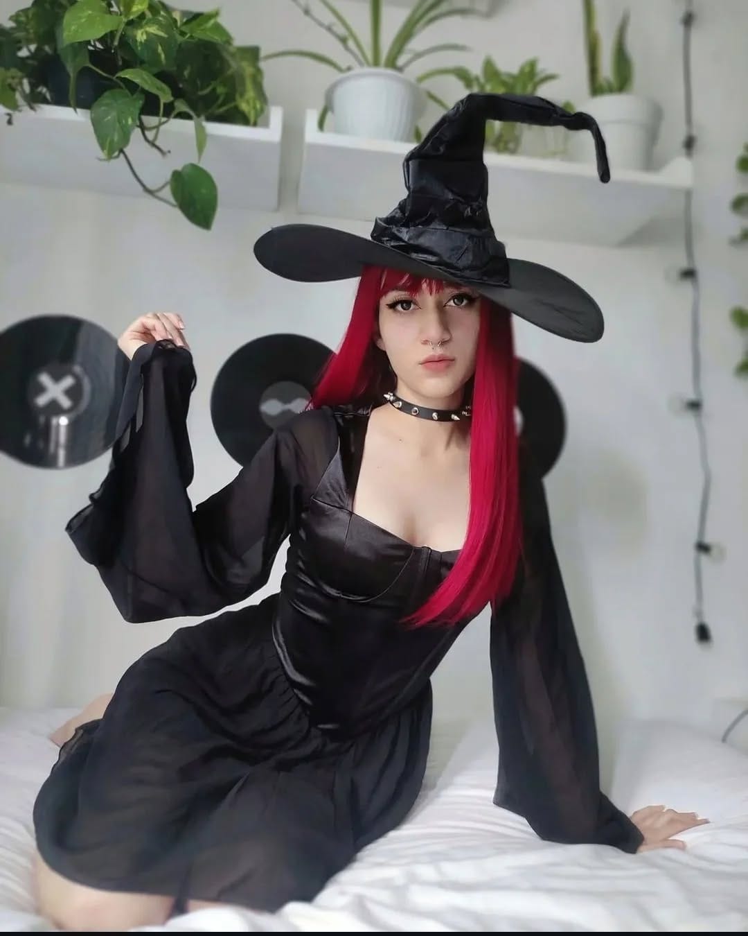 Post 3 by 𝕱𝖊𝖗 𝕮𝖊𝖗𝖛𝖆𝖓𝖙𝖊𝖘 ☽◯☾ on Instagram (carousel)