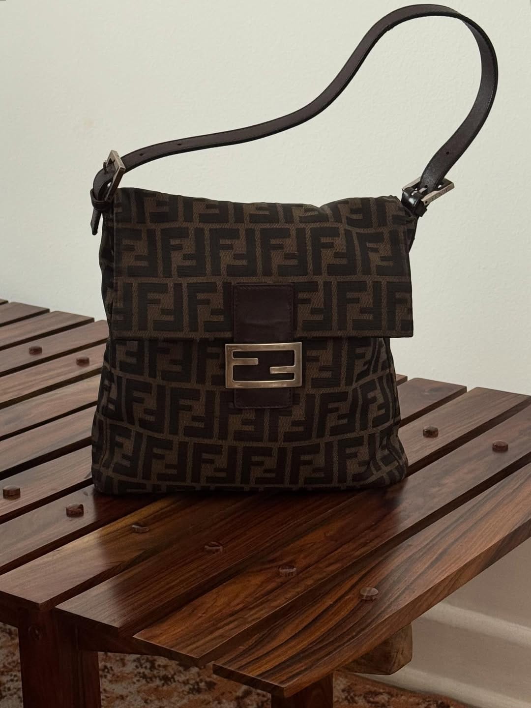 Post 1 by SEFF VINTAGE on Instagram (carousel)