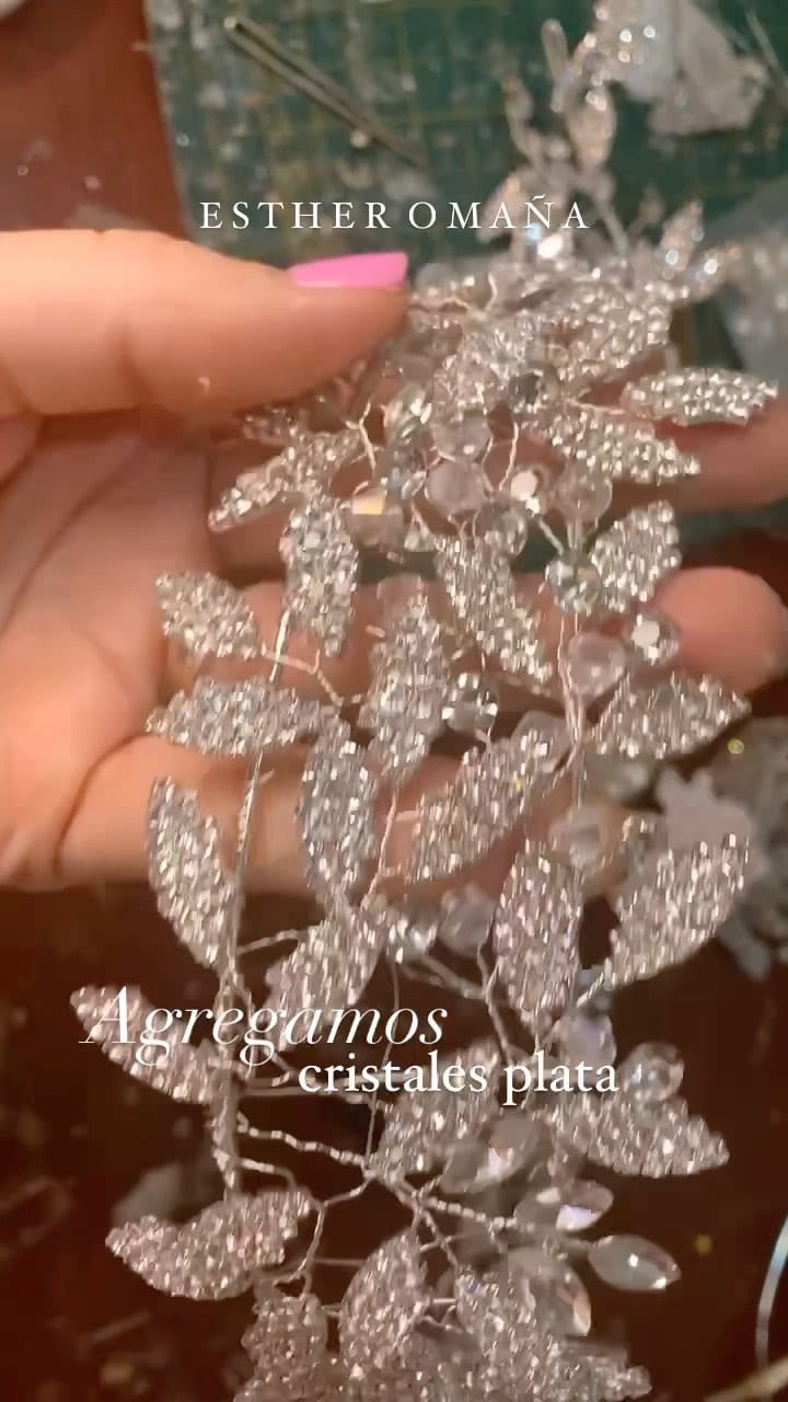 Post 9 by EsTher Omaña®    Bridal Headpieces | Tocados | Velos on Instagram (video)