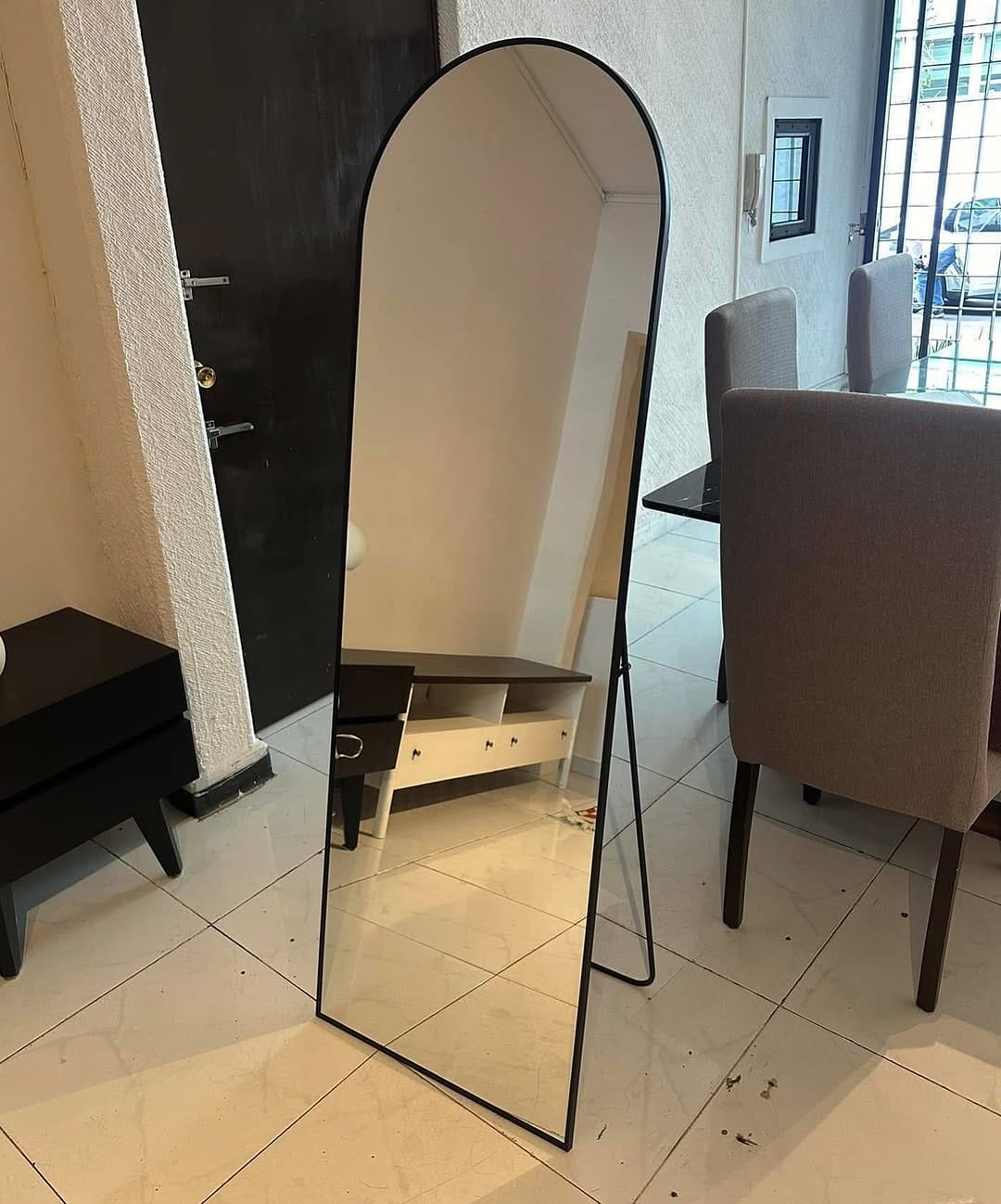 Post 8 by Recora - Muebles de segunda mano on Instagram (carousel)