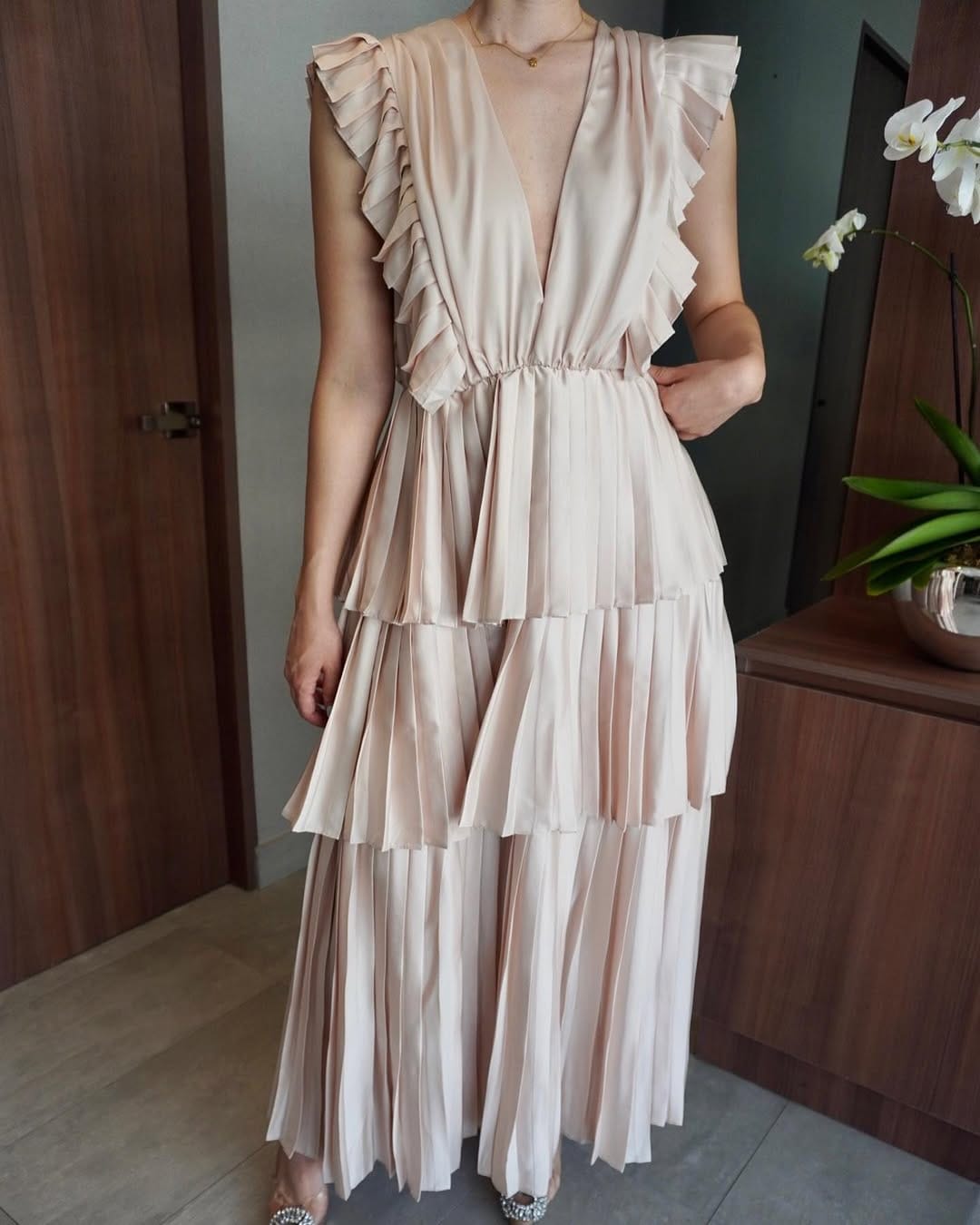 Post 9 by Boca Boutique on Instagram (carousel)