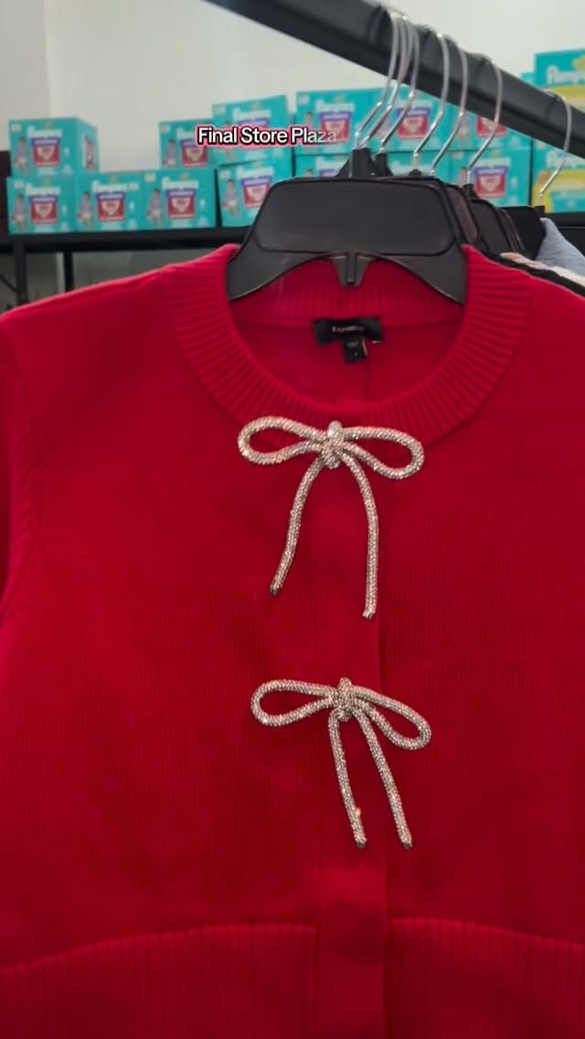 Post 5 by Final store TJ(Outlets) on Instagram (video)