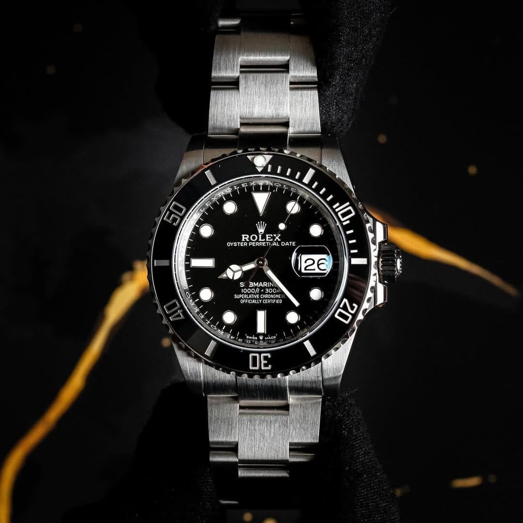 Post 1 by WatchExpertsMx on Instagram (carousel)