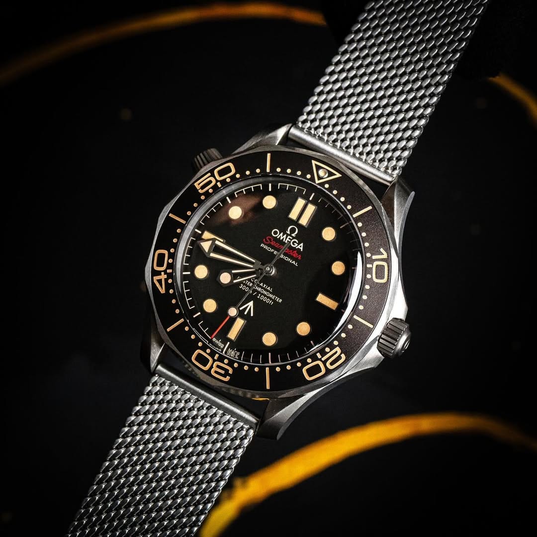Post 5 by WatchExpertsMx on Instagram (carousel)
