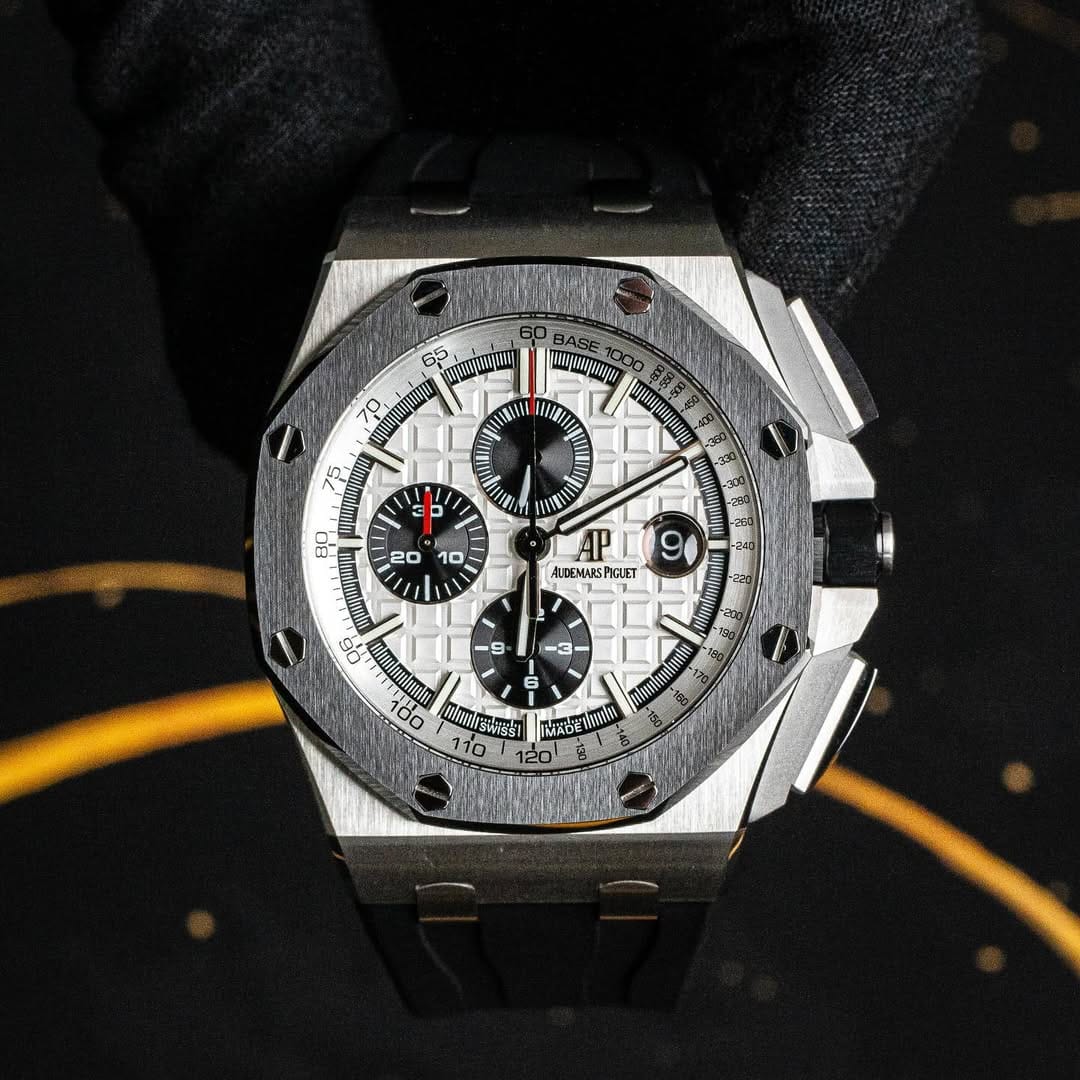 Post 6 by WatchExpertsMx on Instagram (carousel)