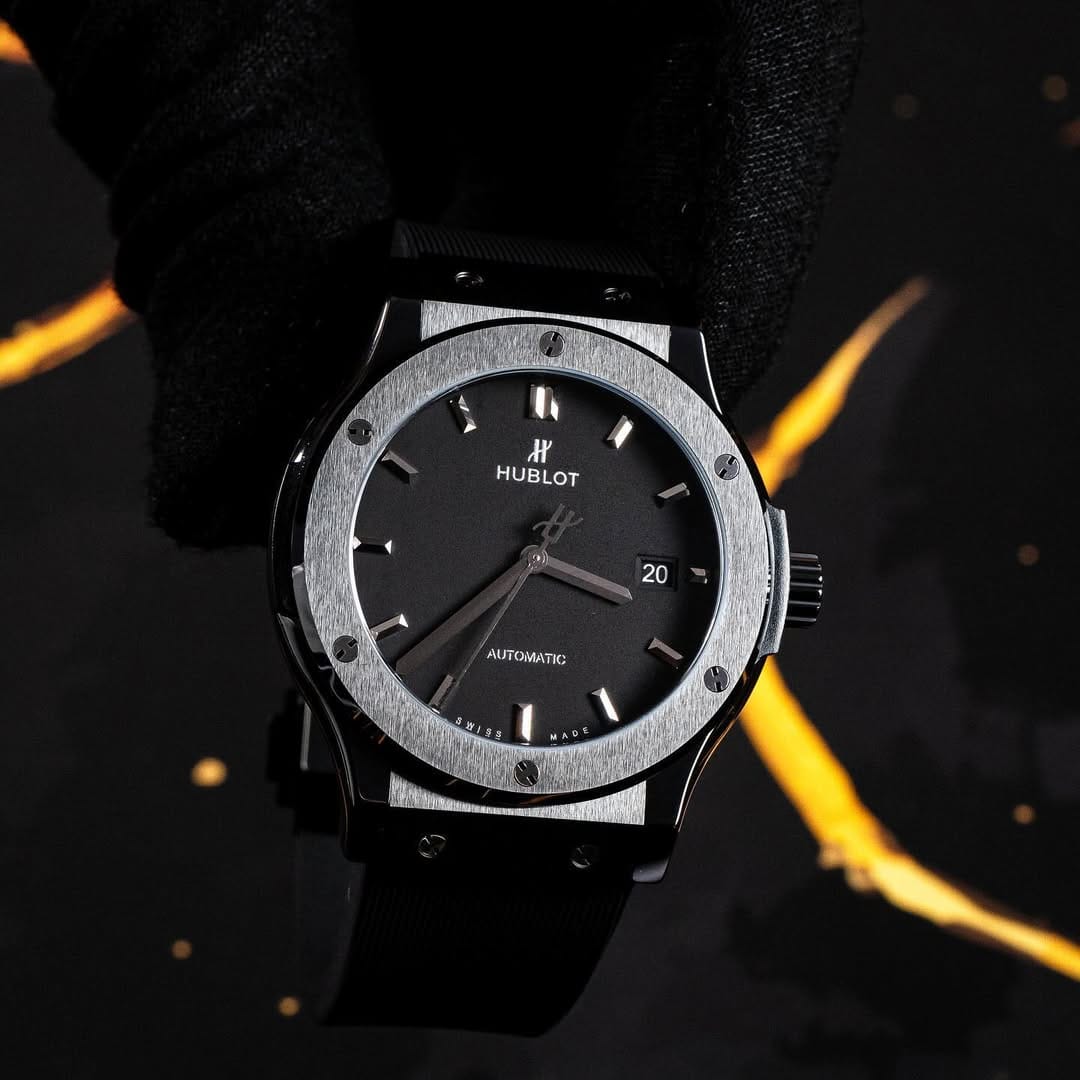 Post 7 by WatchExpertsMx on Instagram (carousel)