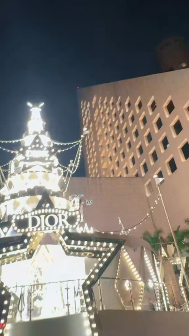 Post 1 by 𝔸ℕ𝕋𝕆ℕ𝔼𝕃𝕃𝔸    𝕋𝔸𝔻𝔻𝔼𝕐 on Instagram (video)