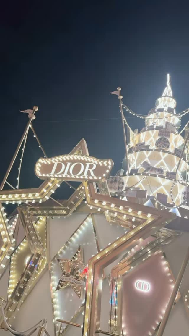 Post 3 by 𝔸ℕ𝕋𝕆ℕ𝔼𝕃𝕃𝔸    𝕋𝔸𝔻𝔻𝔼𝕐 on Instagram (video)