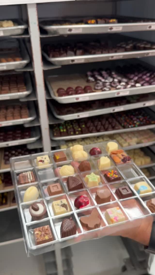 Post 8 by La Catalana Chocolaterías on Instagram (video)