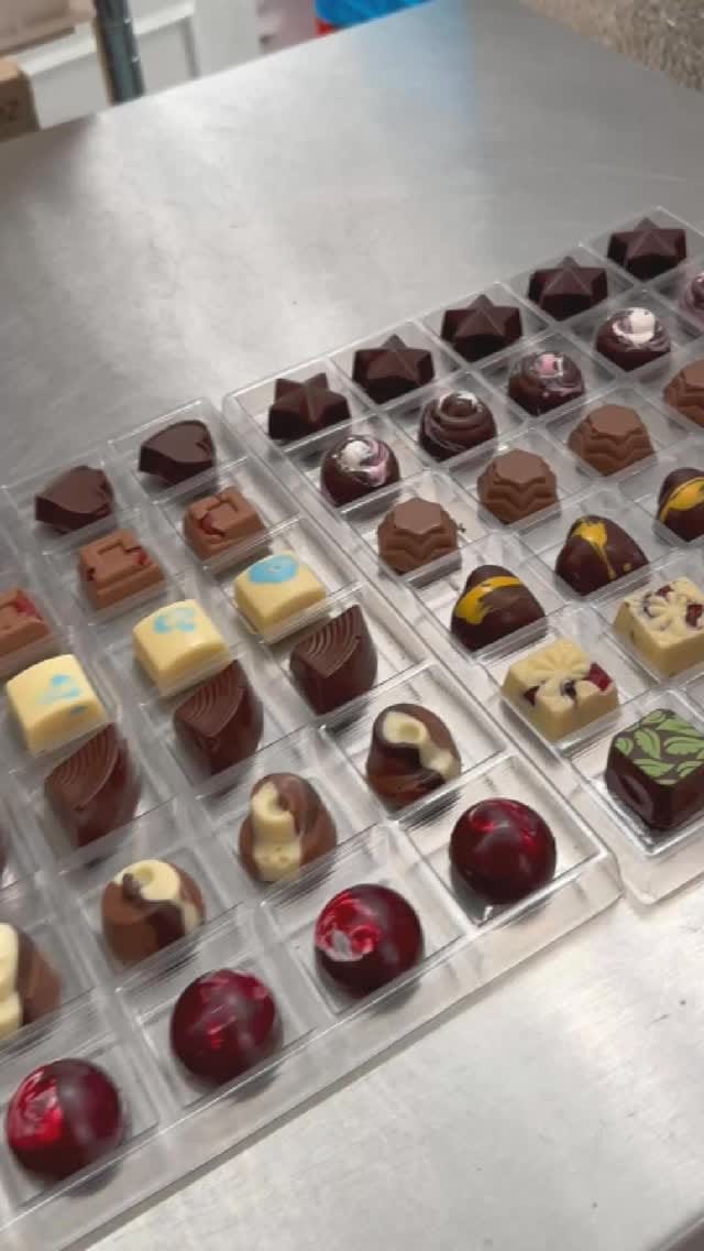 Post 6 by La Catalana Chocolaterías on Instagram (video)