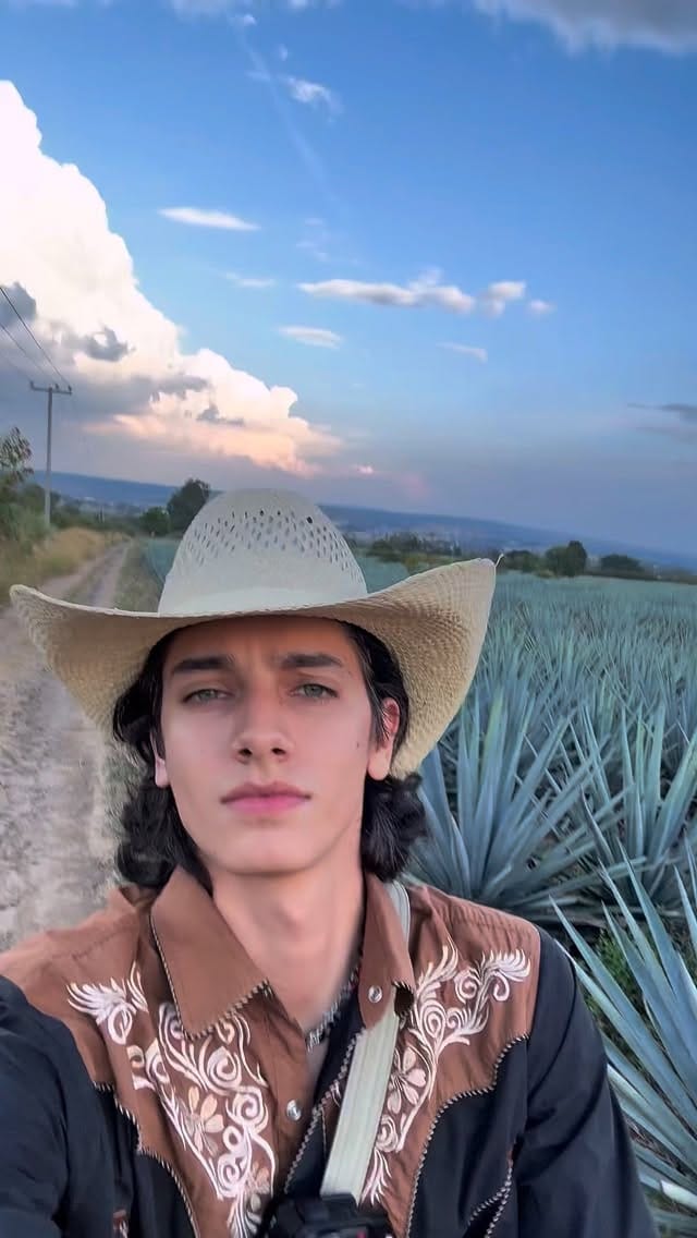 Post 1 by 𝑨𝑵𝑻𝑶𝑵𝑰𝑶 🇲🇽 on Instagram (video)