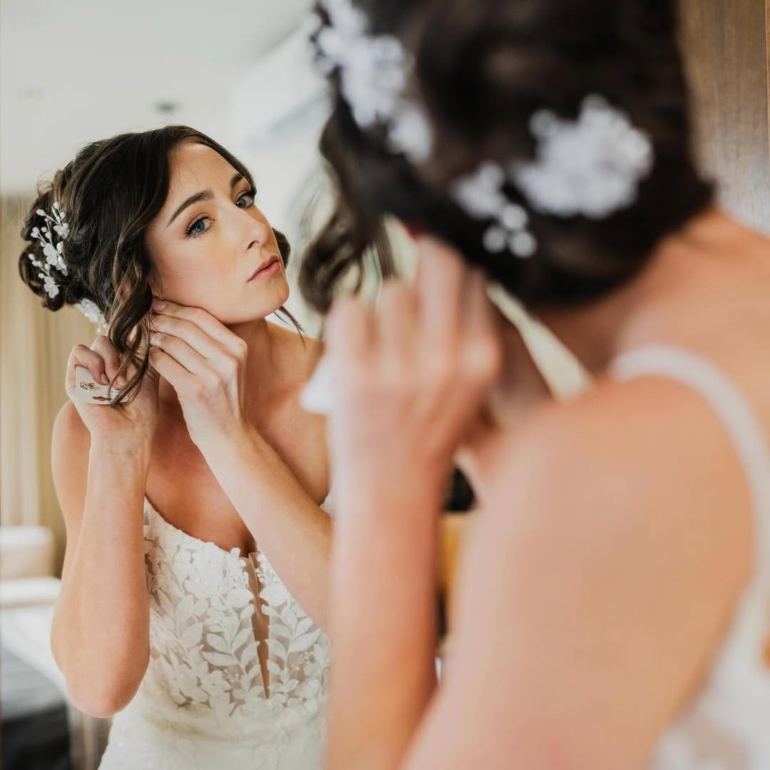 Post 2 by HAIR AND MAKEUP MEXICO on Instagram (carousel)