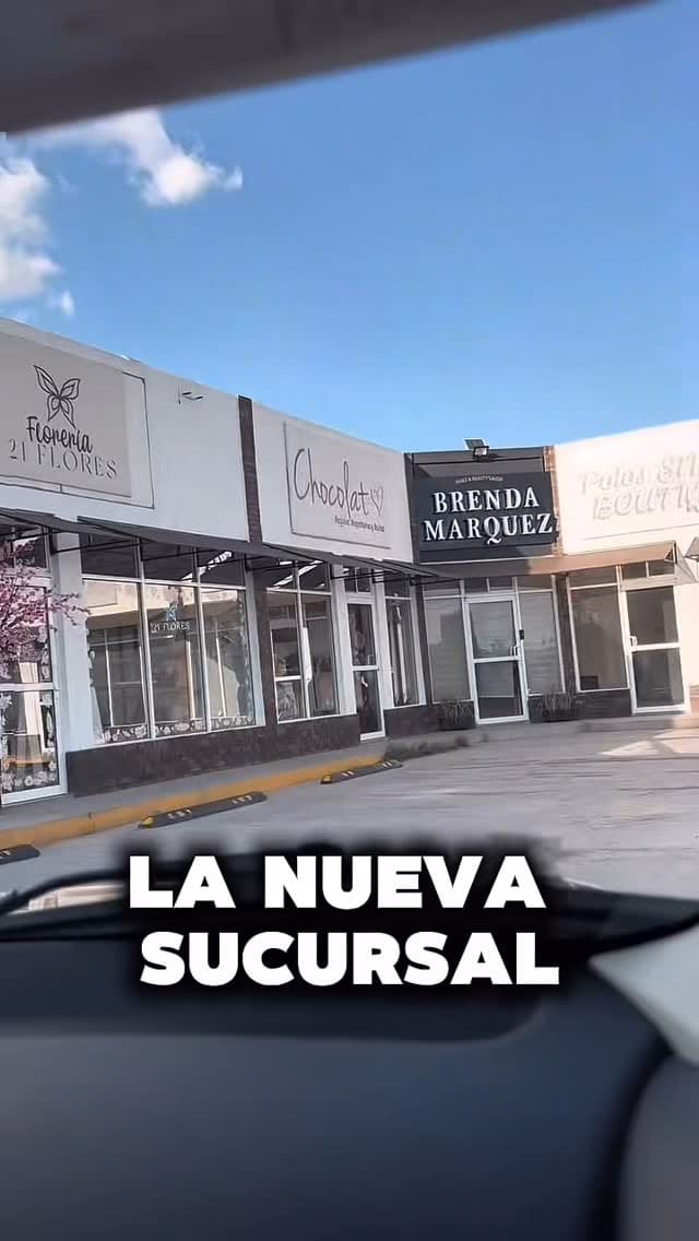 Post 10 by Polo’s SNKRS BOUTIQUE on Instagram (video)