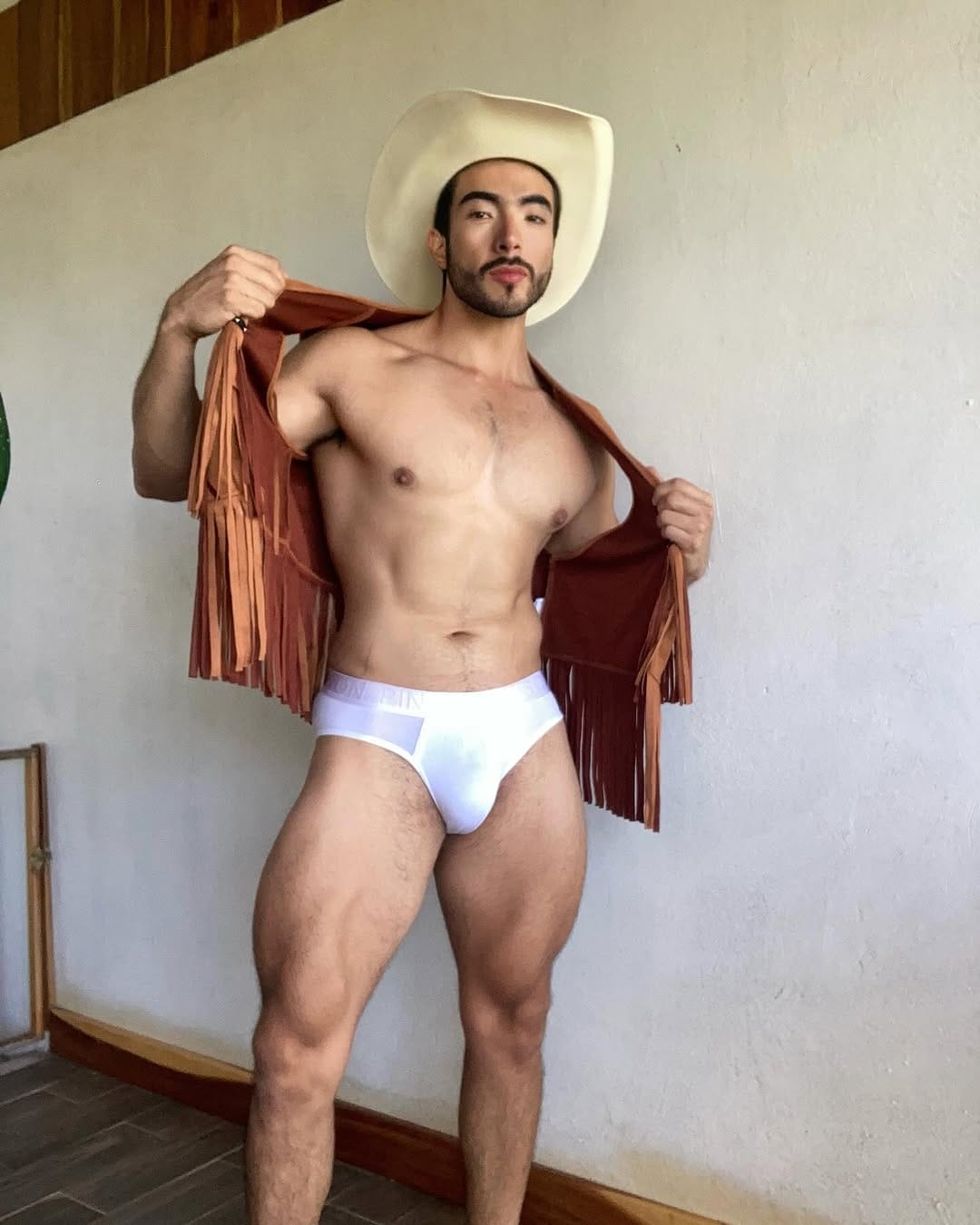 Post 1 by Oscar Bustamante on Instagram (carousel)