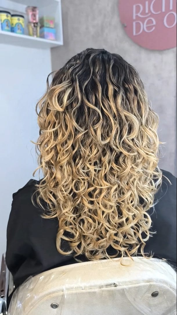 Post 1 by Ricitos de oro | peluquería para rizos Mérida on Instagram (video)