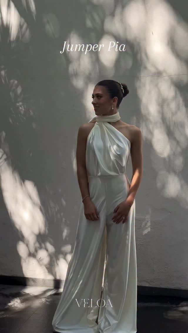 Post 4 by Veloa on Instagram (video)