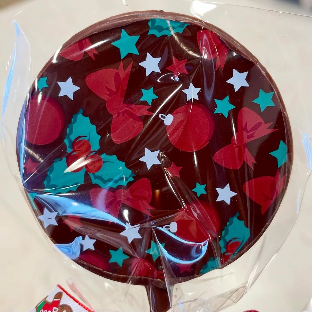 Post 6 by Mozna Chocolate on Instagram (carousel)