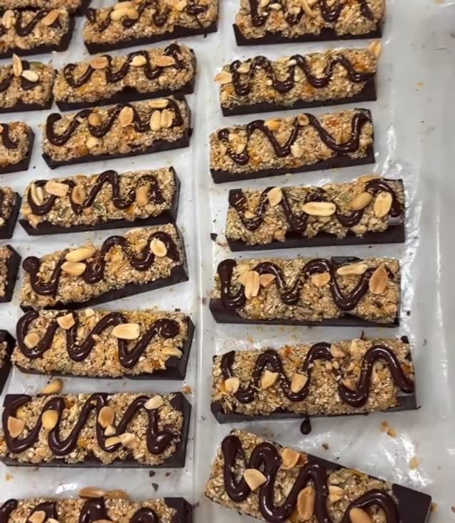 Post 2 by Mozna Chocolate on Instagram (video)