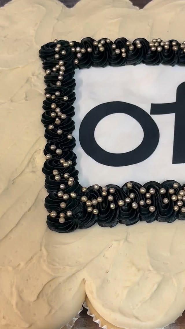 Post 1 by Pasteles de Laura on Instagram (video)