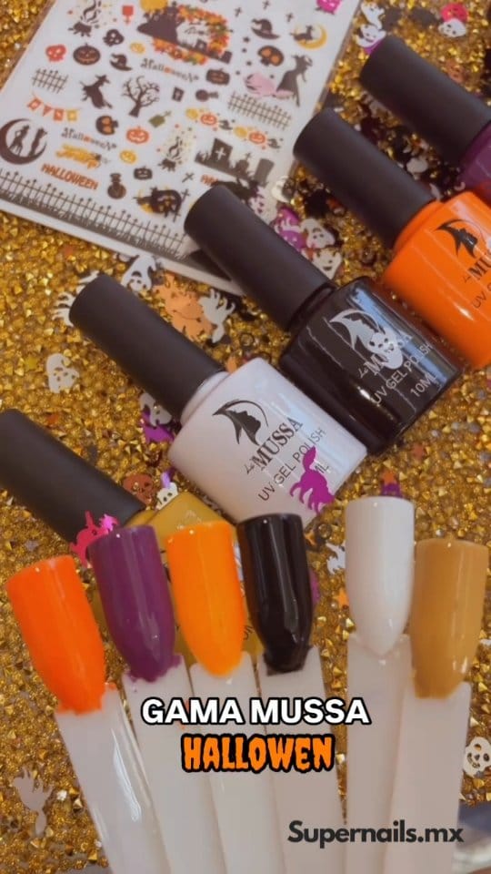 Post 4 by Supernails.mx on Instagram (video)