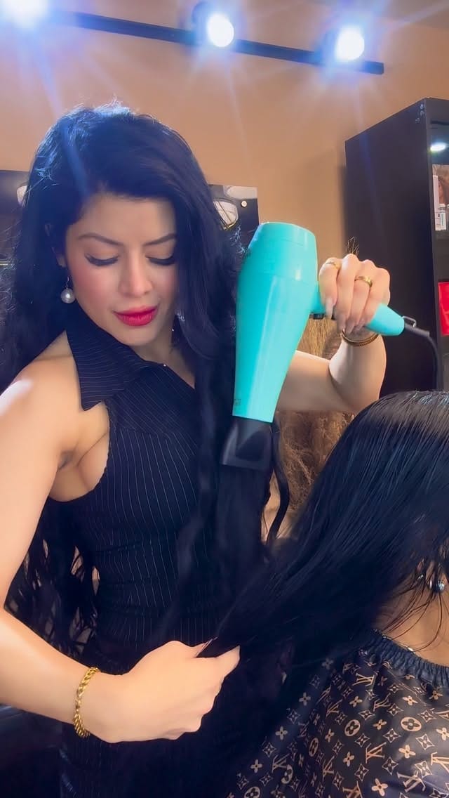 Post 2 by PATRICIA HERNÁNDEZ on Instagram (video)