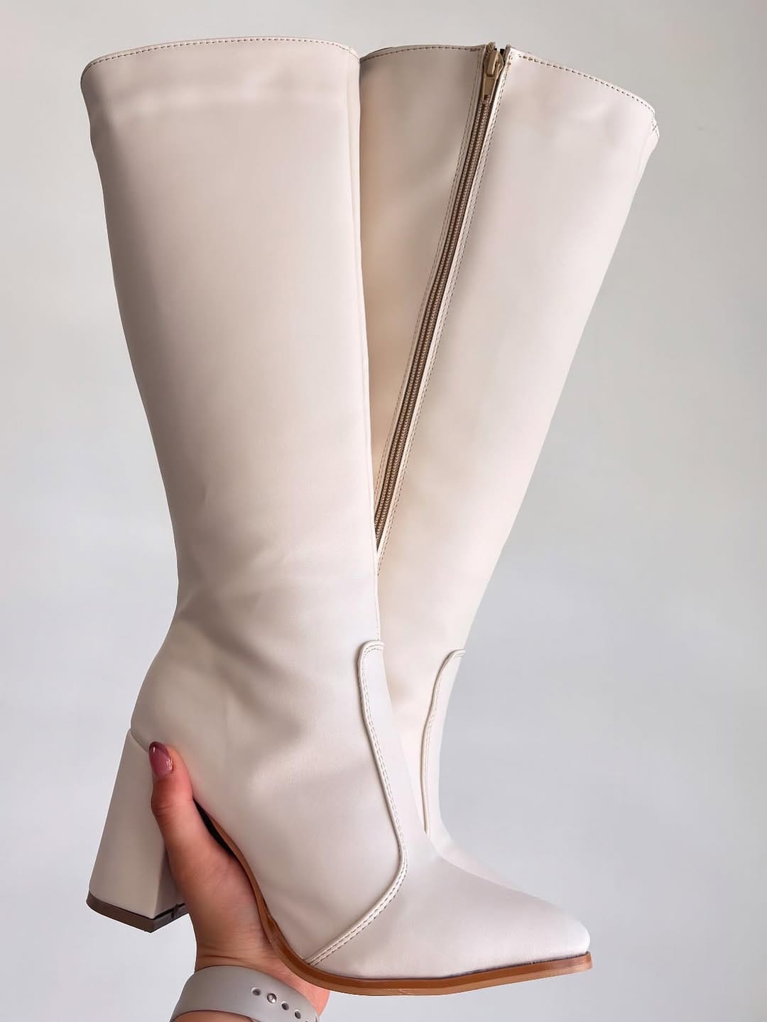 Post 6 by MAILETTA SHOES on Instagram (image)