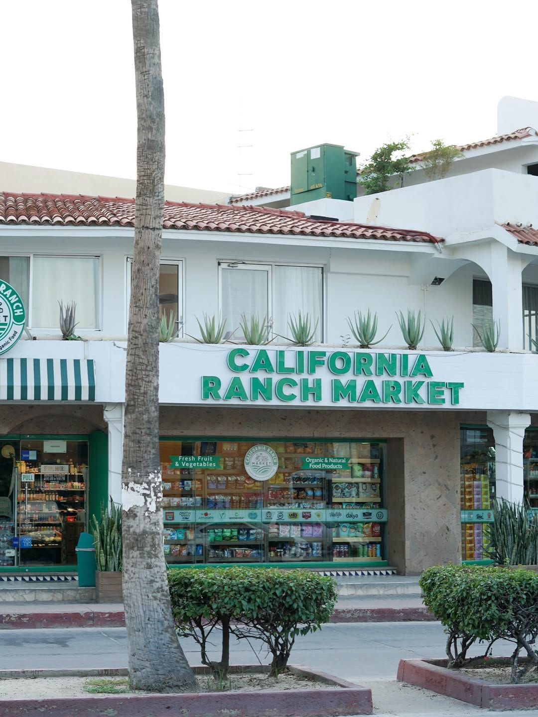 Post 4 by California Ranch Market Cabo on Instagram (image)