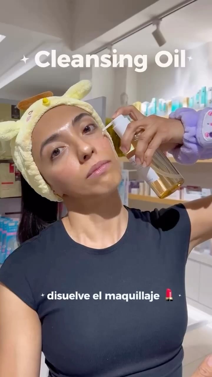 Post 10 by Takeshita on Instagram (video)