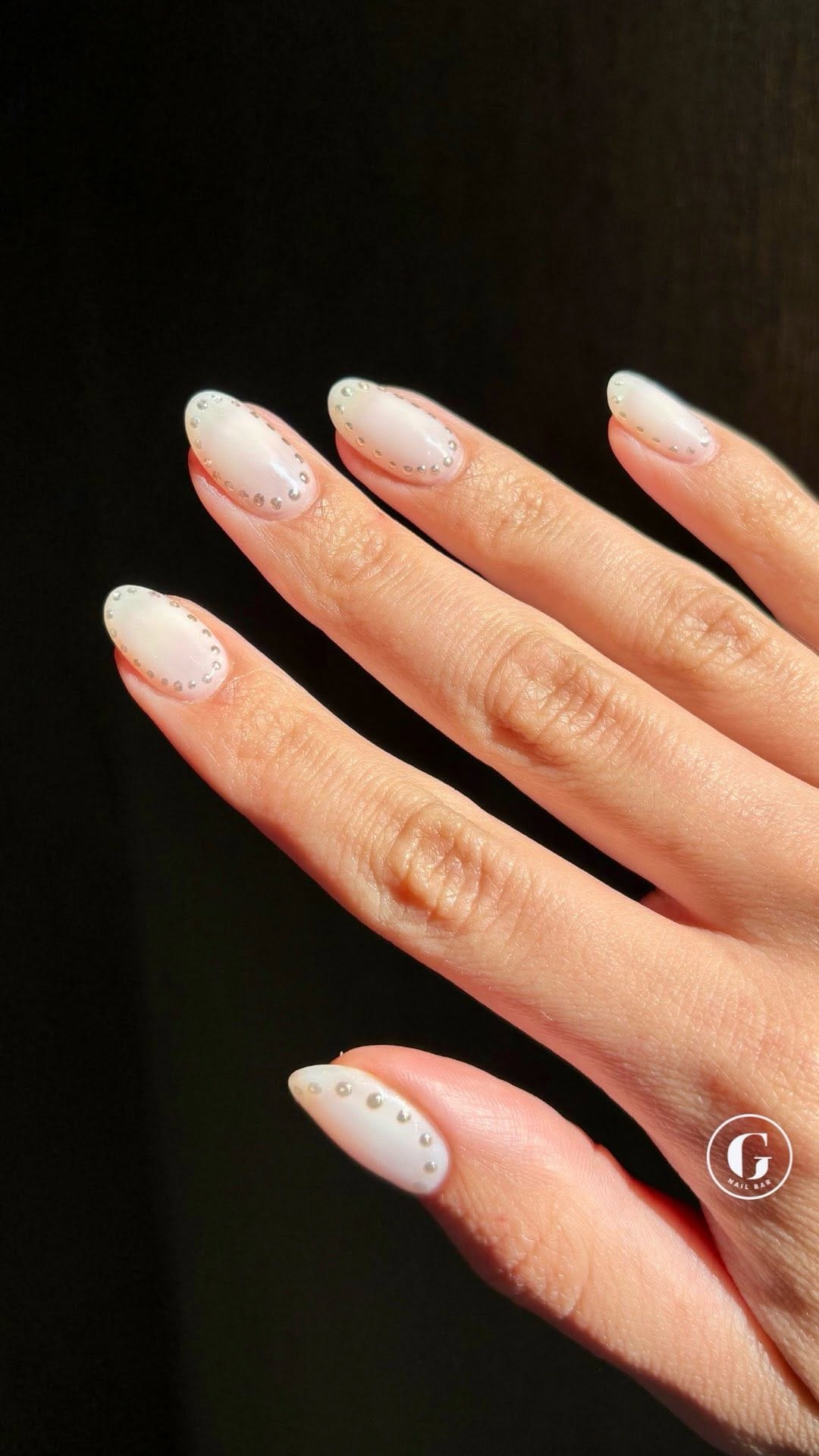 Post 5 by Gold Nail Bar ® on Instagram (video)