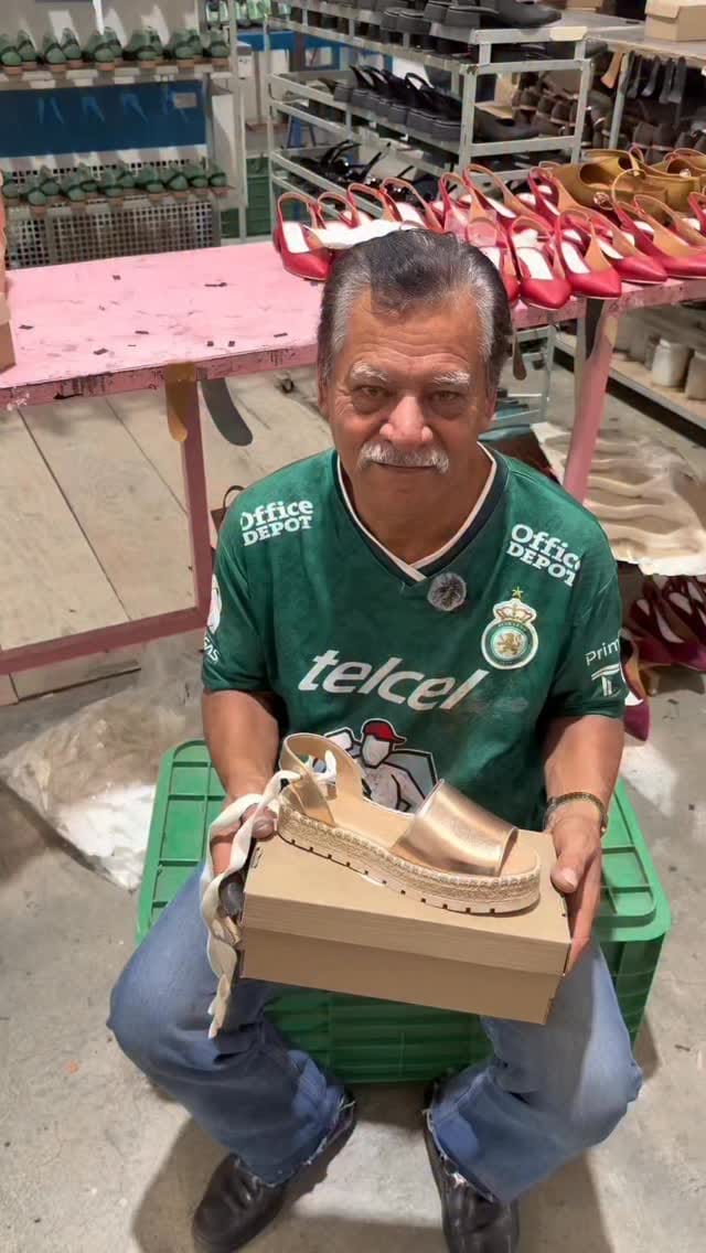 Post 6 by Fabricantes de C👠lzado🦋 on Instagram (video)