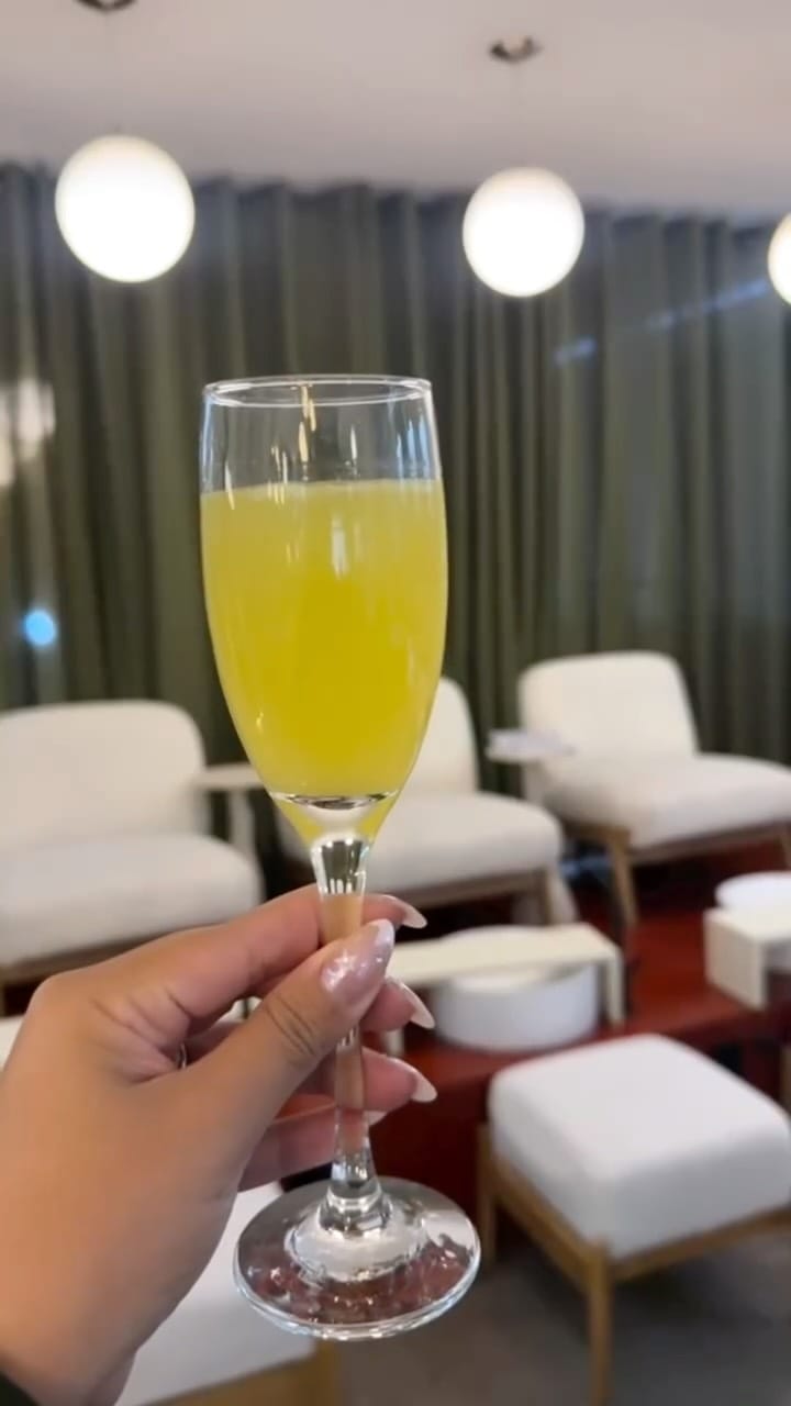 Post 9 by Momo on Instagram (video)
