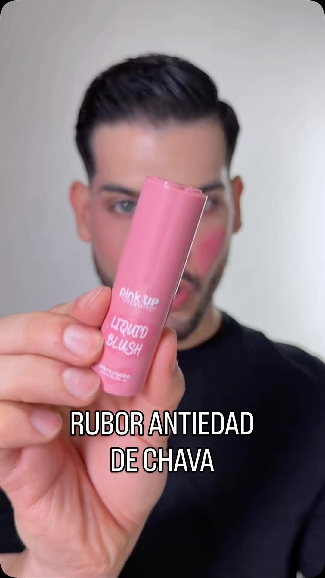 Post 10 by KimChi Chic | Moira | Beauty Creations | Italia | PinkUp | Bissú on Instagram (video)