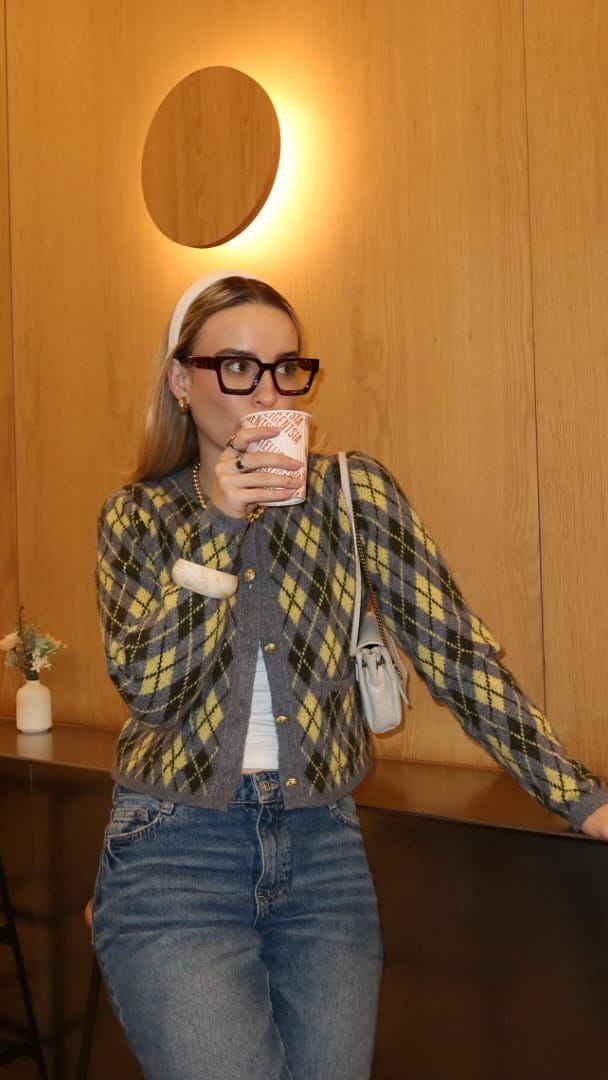 Post 8 by Betzy Ramirez on Instagram (video)