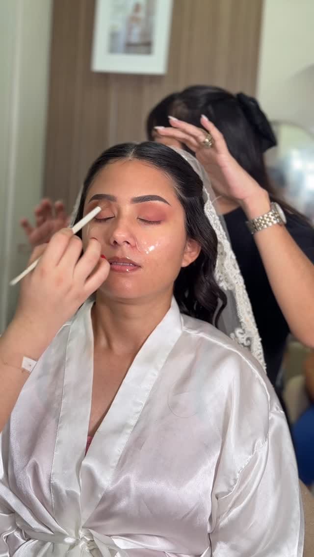 Post 6 by Ingrid Carvajal Makeup Artist on Instagram (video)