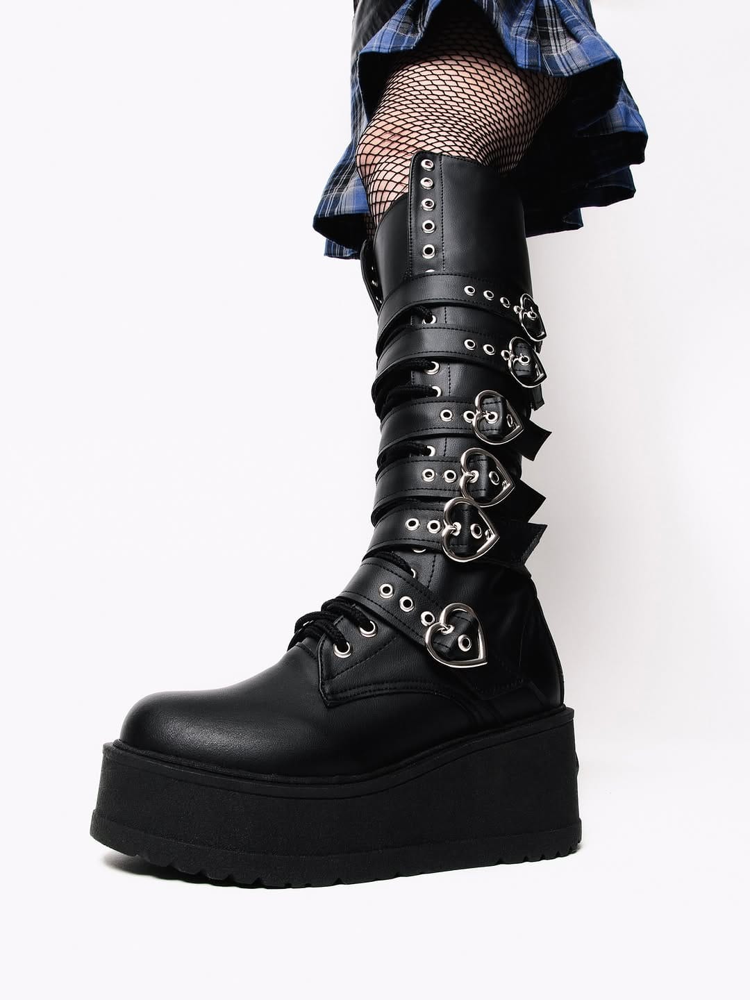 Post 5 by BlessingBlack | Calzado | botas on Instagram (carousel)