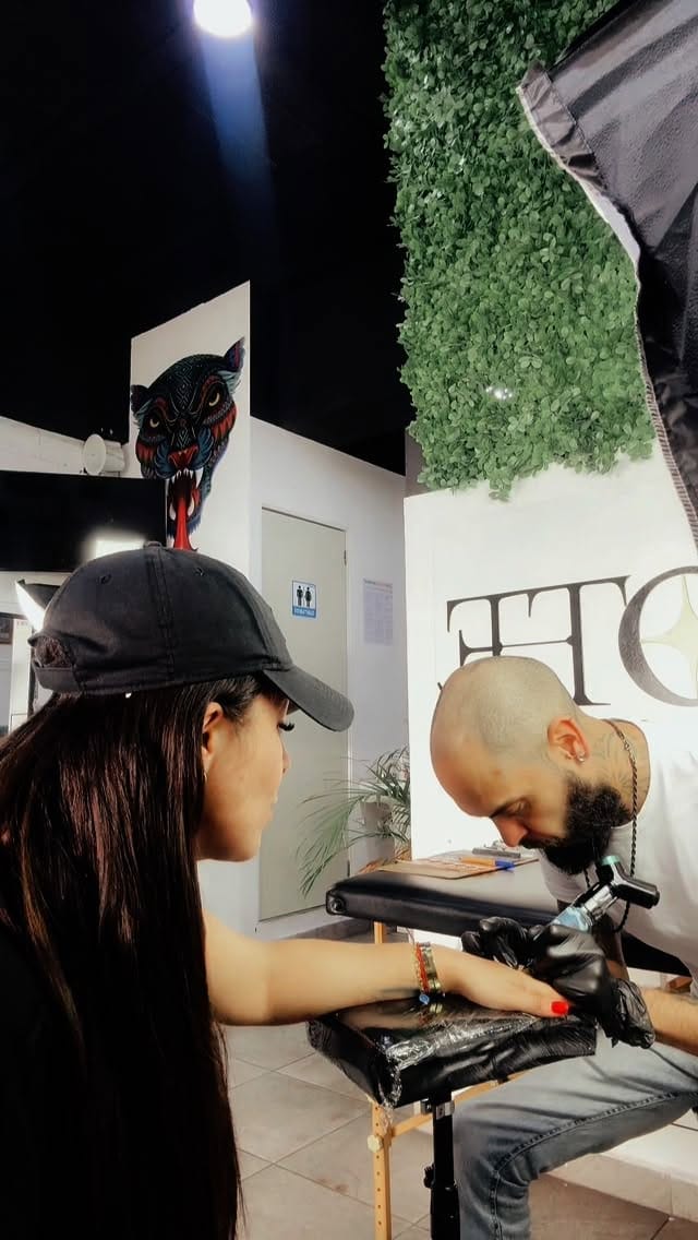 Post 6 by Coyote Tattoo Studio Puebla on Instagram (video)