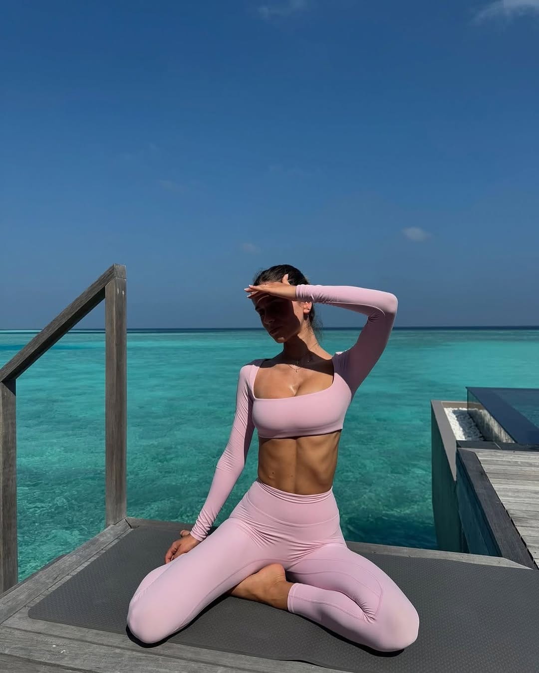 Post 5 by IVANNA COLLECTION on Instagram (carousel)