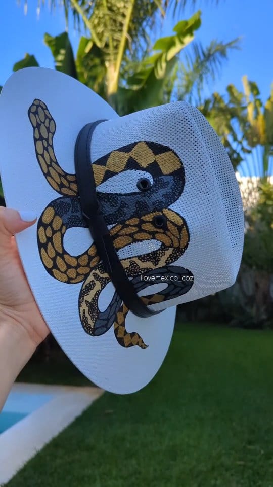 Post 4 by I love Mexico | Handmade accessories on Instagram (video)
