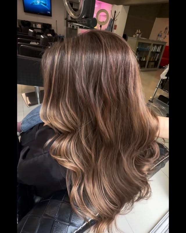 Post 1 by Estilista Profesional on Instagram (video)