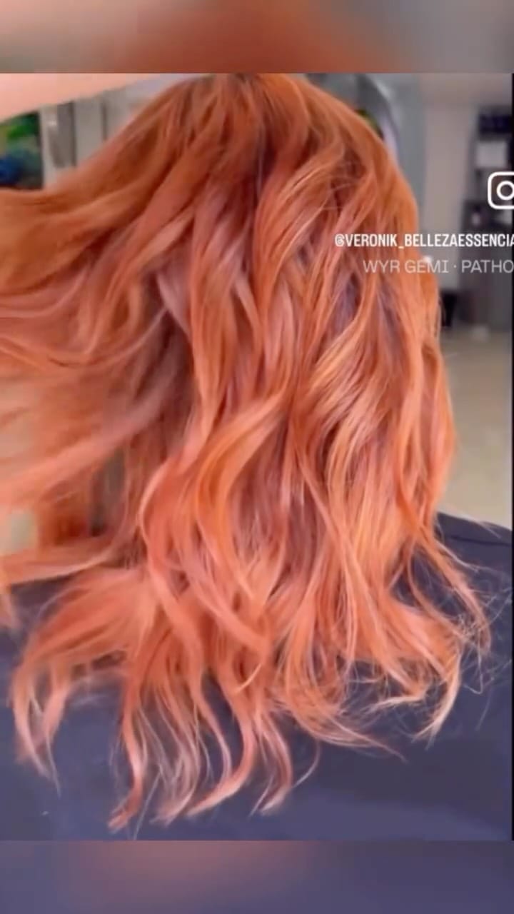 Post 7 by Estilista Profesional on Instagram (video)