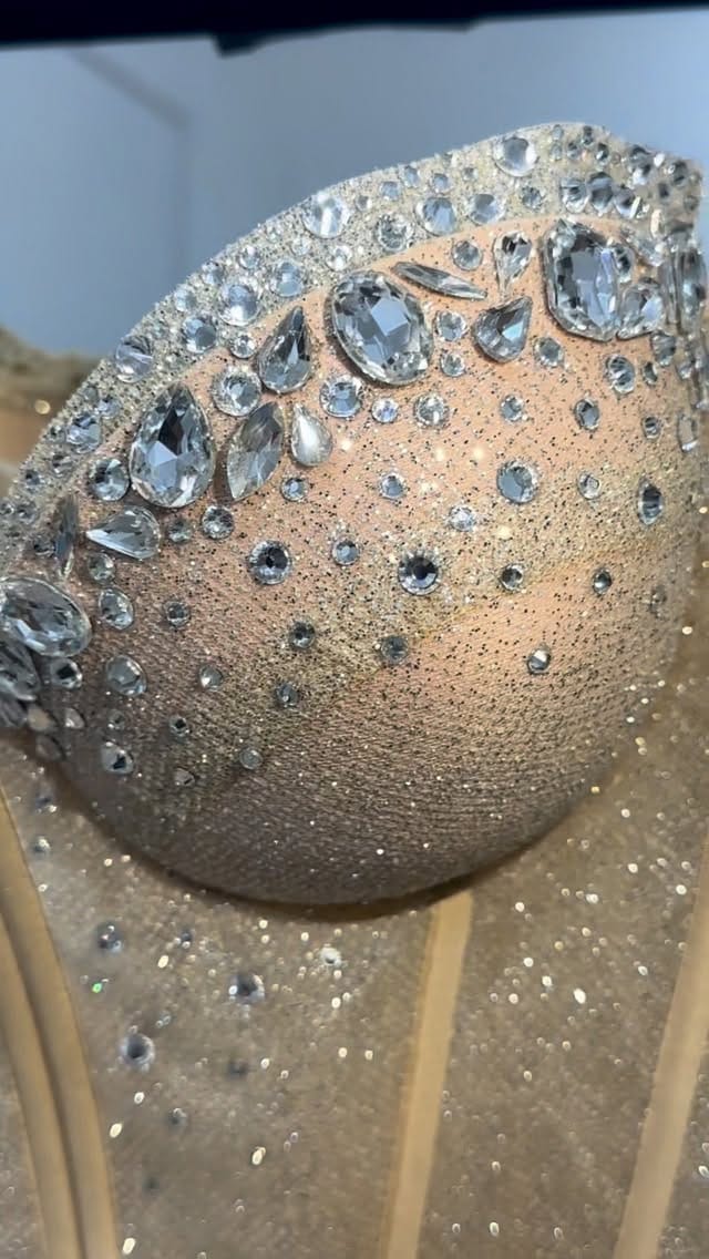 Post 10 by Michelle Rodríguez Atelier on Instagram (video)