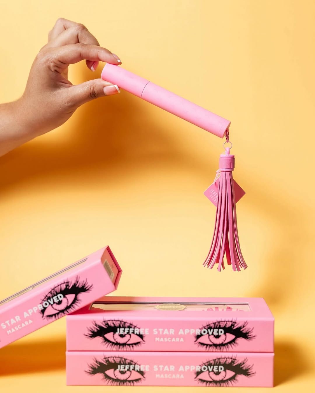 Post 8 by Makeup & Skincare on Instagram (image)