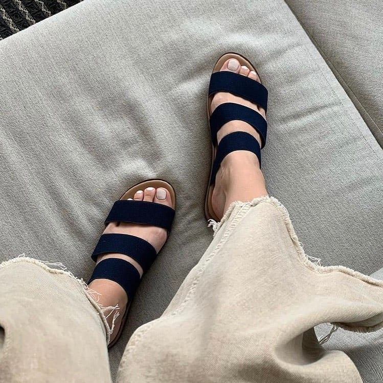 Post 10 by EMOSSA BOUTIQUE on Instagram (carousel)