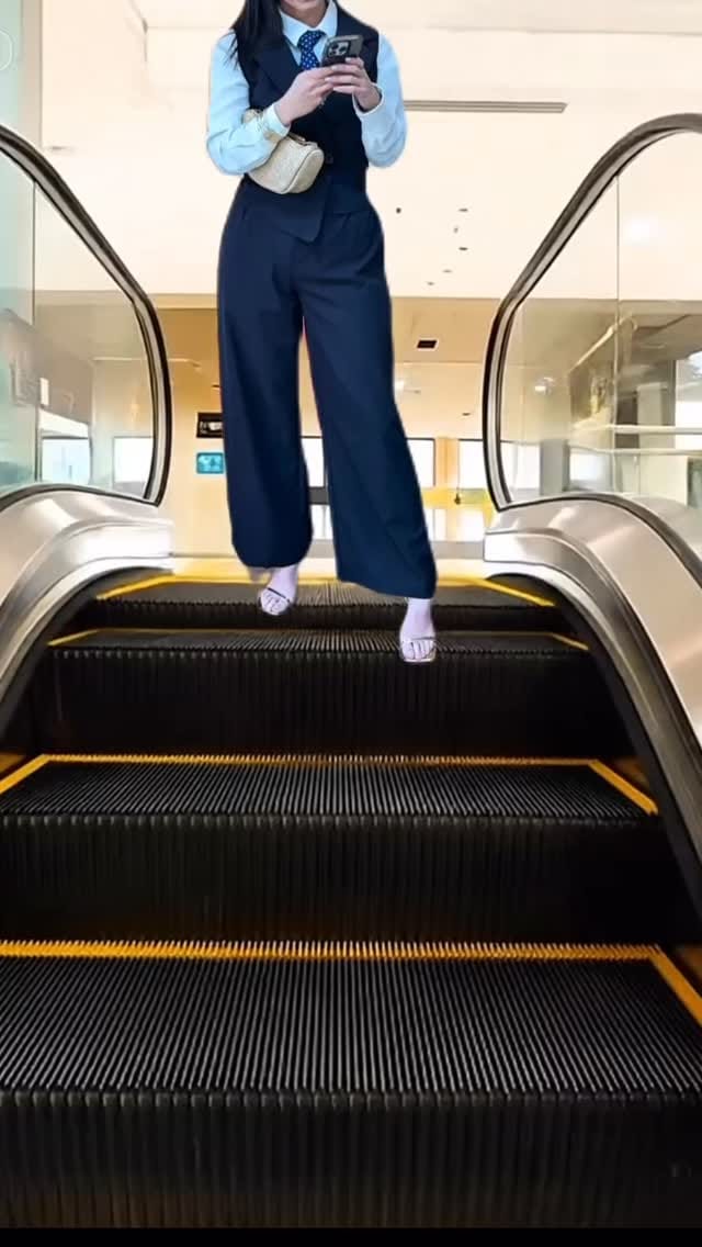 Post 5 by Mogo Moreno Gonzalez on Instagram (video)