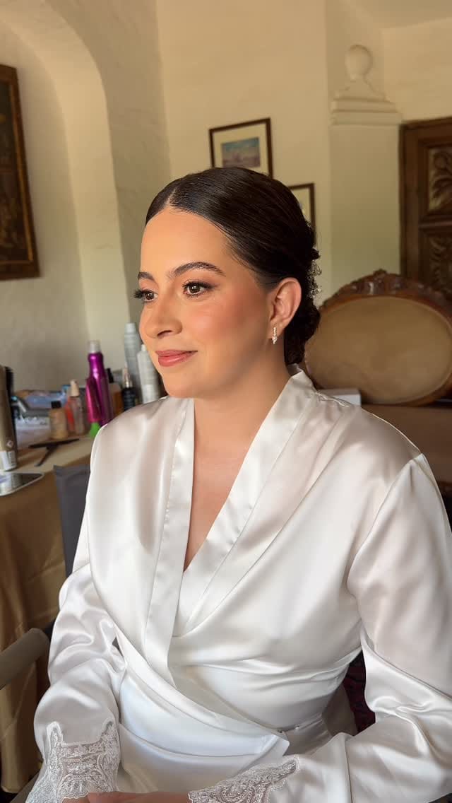 Post 1 by Lucy Muma Makeup Artist on Instagram (video)
