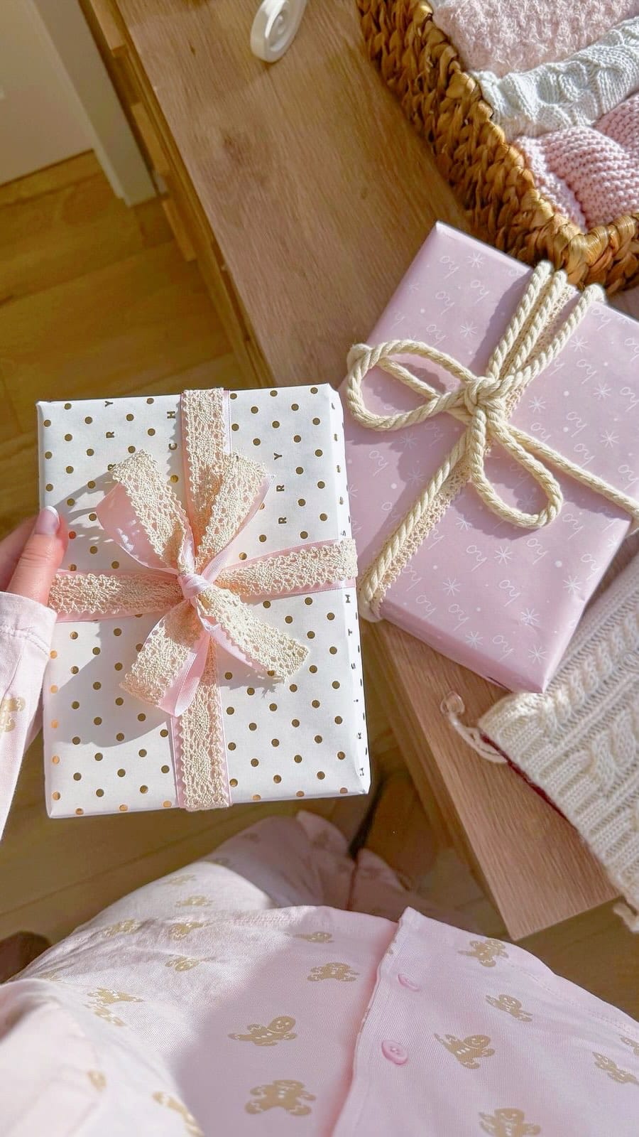 Post 6 by Daniela Gmr ⋆˚✿˖° on Instagram (video)