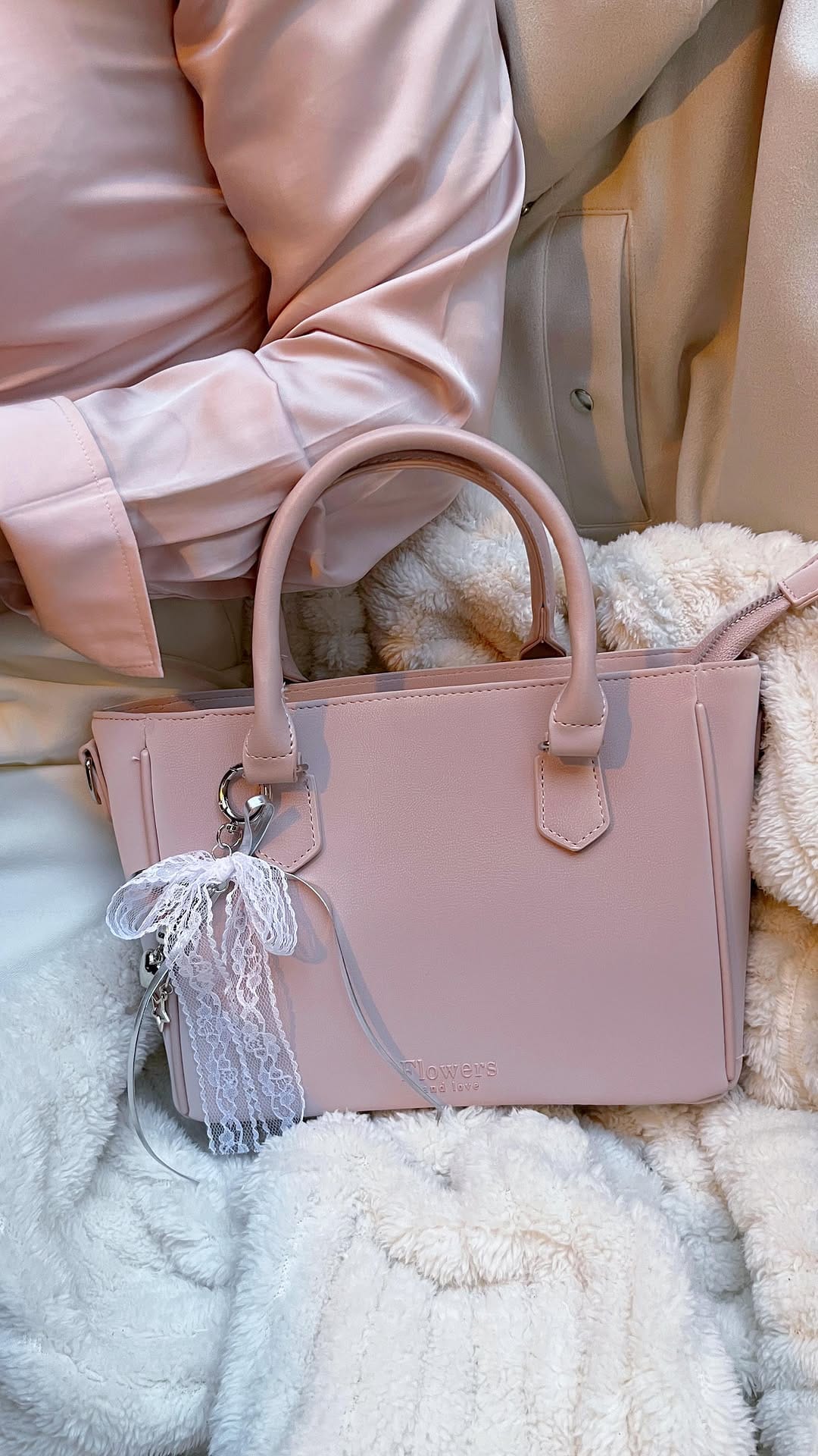 Post 10 by Daniela Gmr ⋆˚✿˖° on Instagram (video)