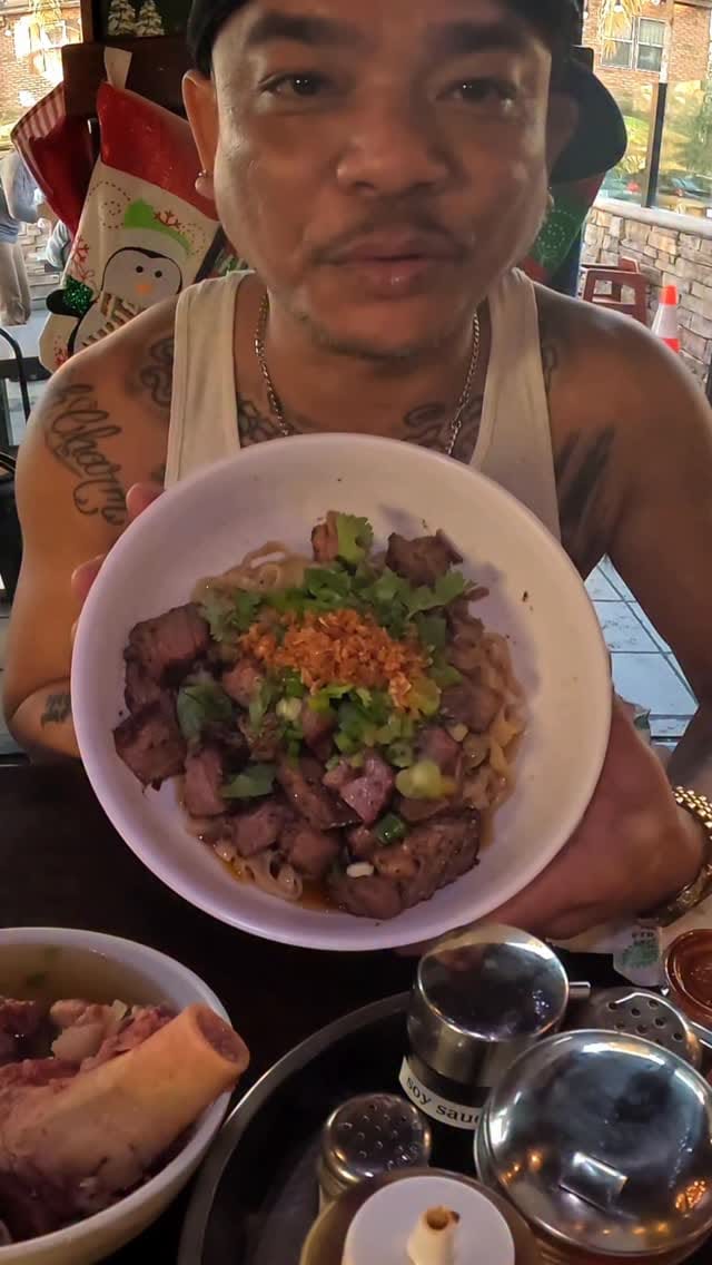 Post 1 by -KOLEON 👽 on Instagram (video)