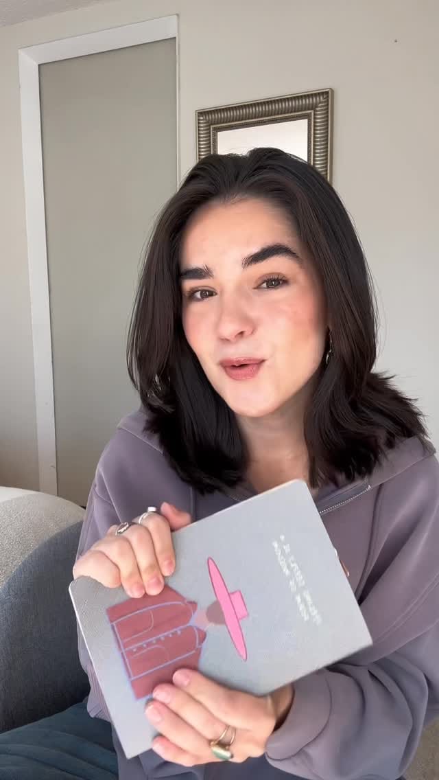 Post 8 by Ximena Zalvidea on Instagram (video)